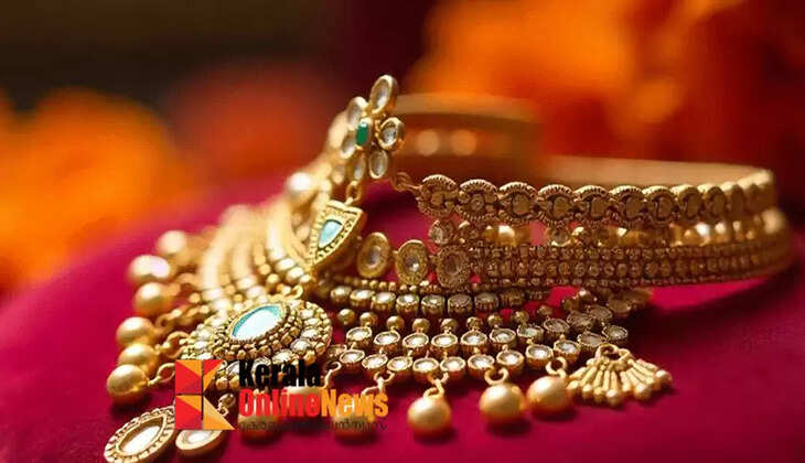 Gold prices fall again; Pawan drops by Rs 2160, new gold price is Rs 1,02,920
