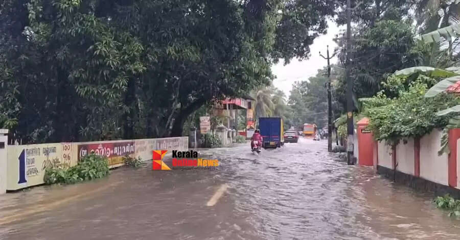 Severe waterlogging; major traffic disruption on the Thiruvalla-Ambalapuzha state highway