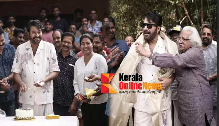 Adoor Gopalakrishnan along with the "Padayatra" team honours Padma Bhushan Mammootty.