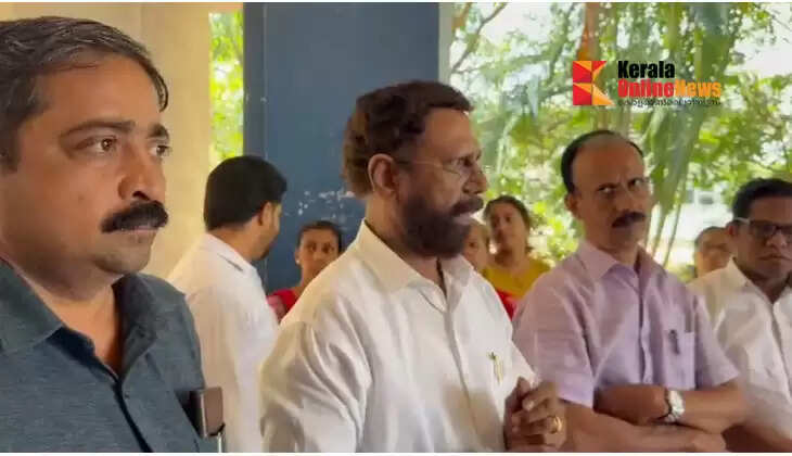The suspension of KLGSA Kannur district president is politically motivated; Taliparamba municipality officials and employees protest