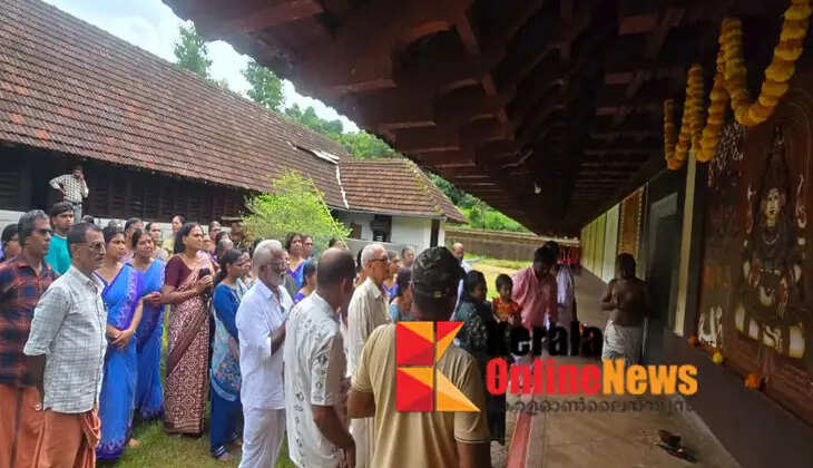 The unveiling ceremony of the mural painting of Taliparamba Rajarajeswaran was held at the Chuzhali Bhagavathy Temple in Kadamperi, Kannur.