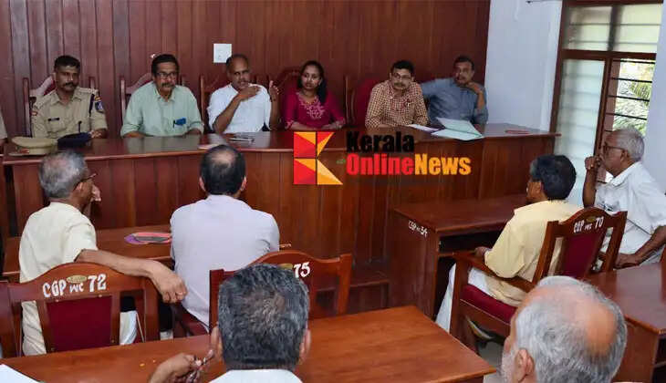 Traffic jam in Kannur New Street: A meeting was held