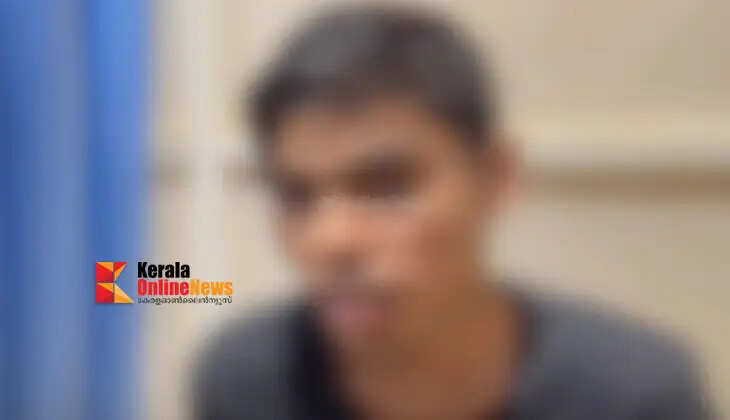 Students of Darshana University who went to write on walls in Kozhikode were beaten up