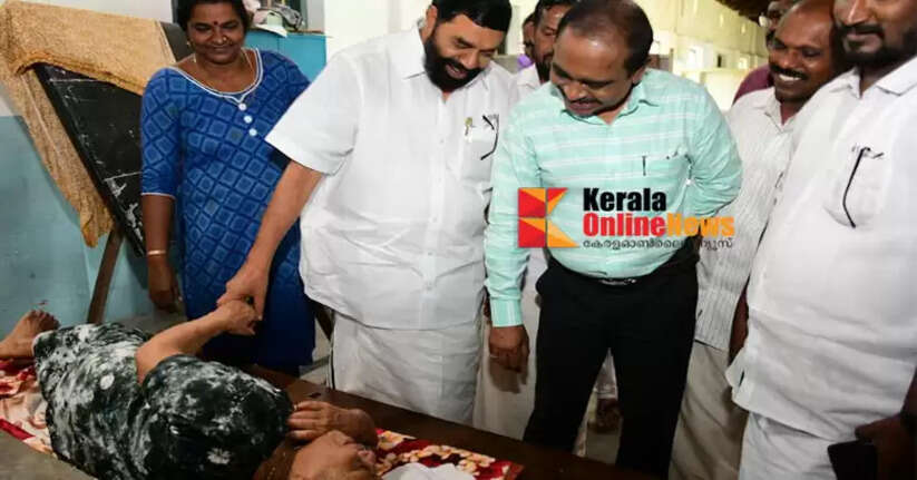 Minister V.N. Vasavan provides relief to the affected people