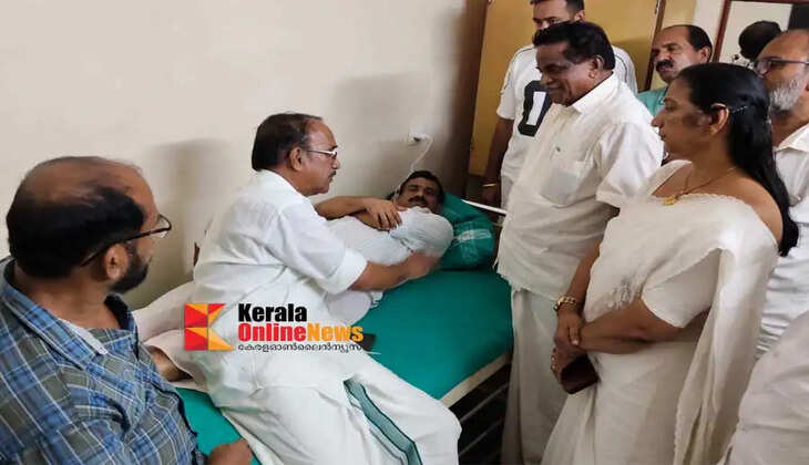 Clash between CPM and Congress workers in Sreekandapuram Kannur Municipal Chairman injured and hospitalized