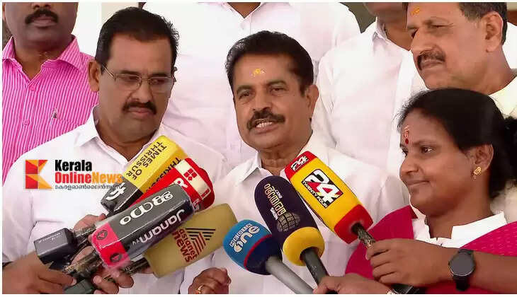 'Sasi's work is being done, SIT has not been summoned to question him in the Sabarimala gold loot case'; Adoor Prakash