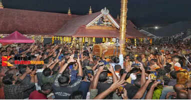 A devout welcome to the Golden Robe at the Sannidhanam