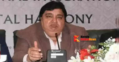 Tomato thrown at minister in Pakistan