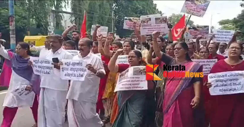 Another stray dog ​​attack: Eleven people bitten, opposition boycotts Kannur Corporation Council meeting