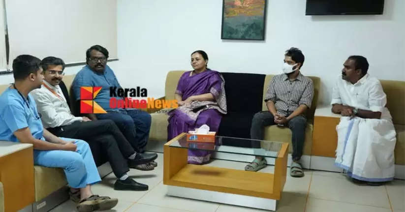 Uma Thomas MLA will get well soon; Minister Veena George visited the hospital