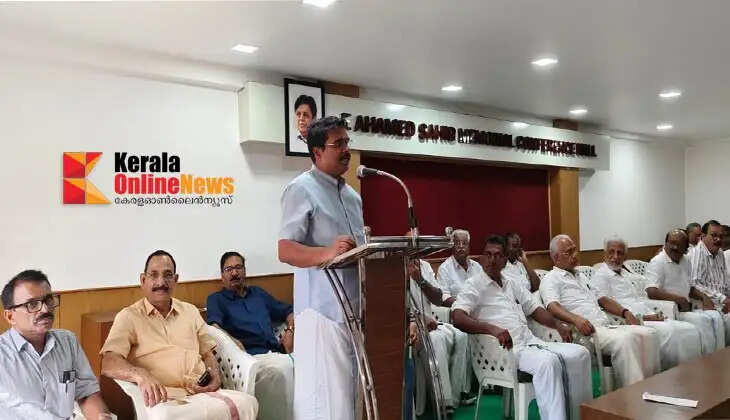 The Muslim League Kannur District Committee accorded a reception to Fisheries Minister E. Abdul Gafoor.