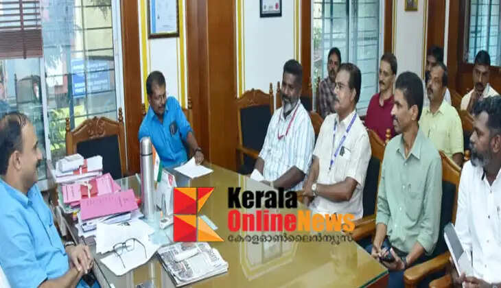 525 flagpoles removed in Kannur district; 1.18 lakh fine imposed
