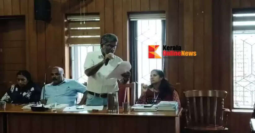 The mentality of the Taliparamba Municipality Secretary should be examined: Muslim League