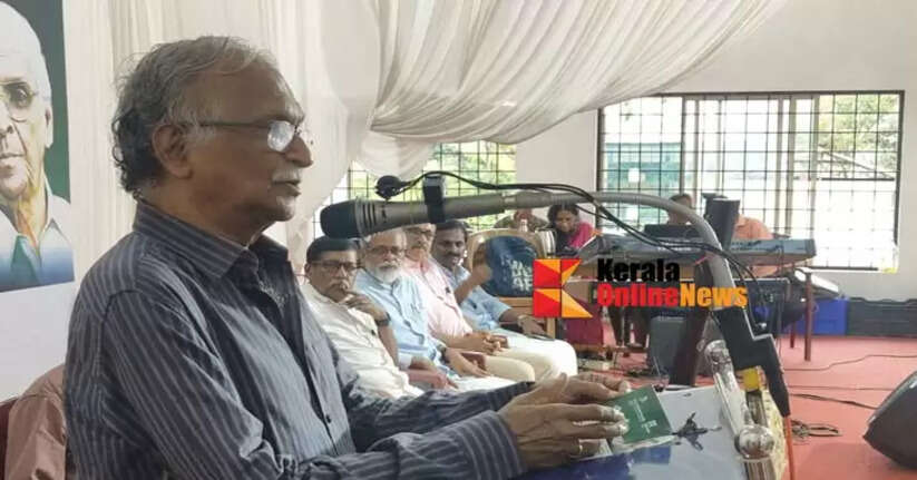 P. Bhaskaran Master's recognitions are worthless: Sreekumaran Thampi