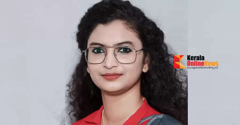 Kathirur Bank-IV Dass Media Award to Kairali News anchor Asita Saheer