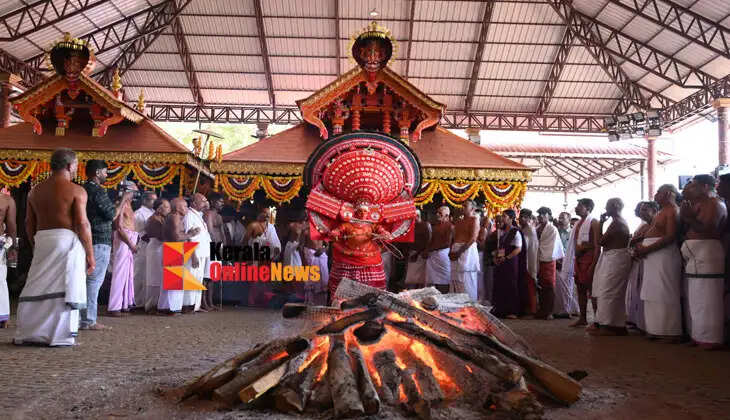 Mathamangalam Muchilot Bhagavathi Temple Perumkaliyattam