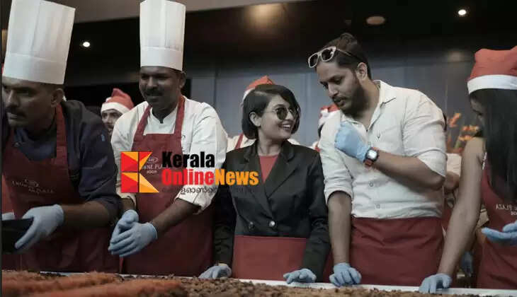 Crwone Plaza cake mixing ceremony