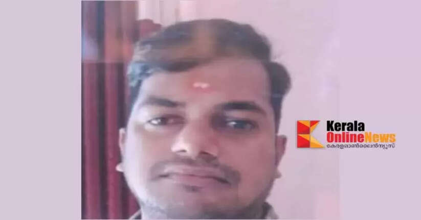 A scooter passenger who was injured in a collision with a car in Kasaragod died without receiving treatment: BJP workers protested, alleging that the hospital authorities were at fault for the death.