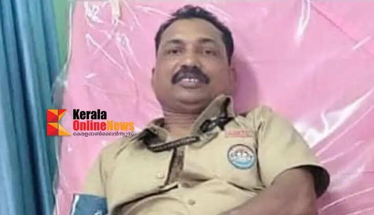 Everyone pretended not to see, K. S. RTC driver saved a woman who was stung by a wasp