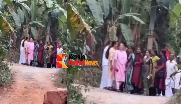 CPM activists stage a demonstration calling for killing in Kannur Chunda