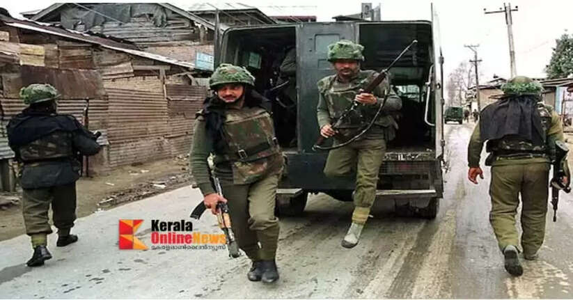 Encounter in Kulgam Army surrounds TRF commander