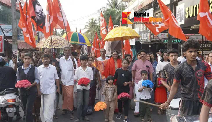 LDF on the strength of achievements; Shyamala teacher receives enthusiastic welcome in the constituency