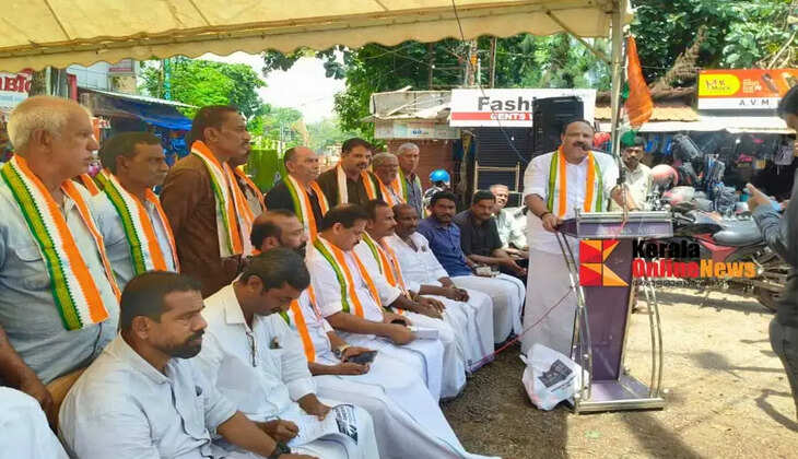 INTUC membership granted to roadside vendors in Kannur