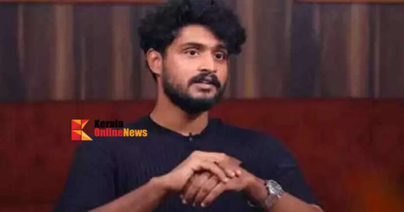 Argument between Suresh Gopi's son and Congress leader over vehicle changing lanes in the middle of the road in Thiruvananthapuram, Madhav taken away by police