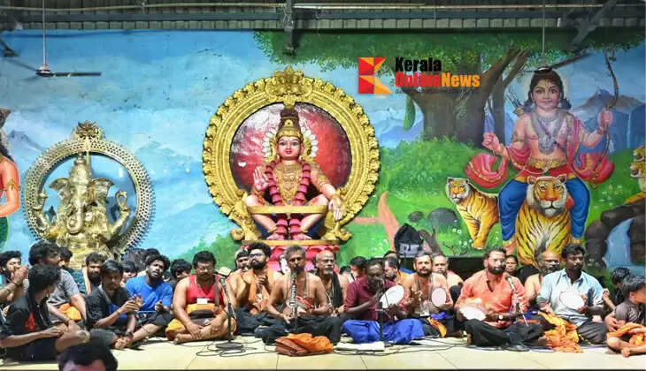The bhajan group enlivened the Sannidhanam with Ayyappa kirtans