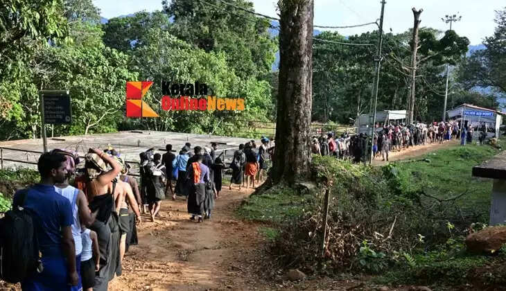 Crowds gather on the Pullumedu forest path; 3660 people reached the shrine on Friday