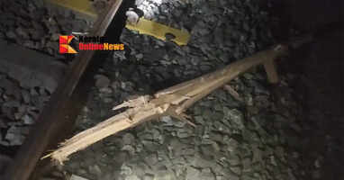 Pathanamthitta native arrested for setting fire to railway tracks by placing stones and logs in Bekal