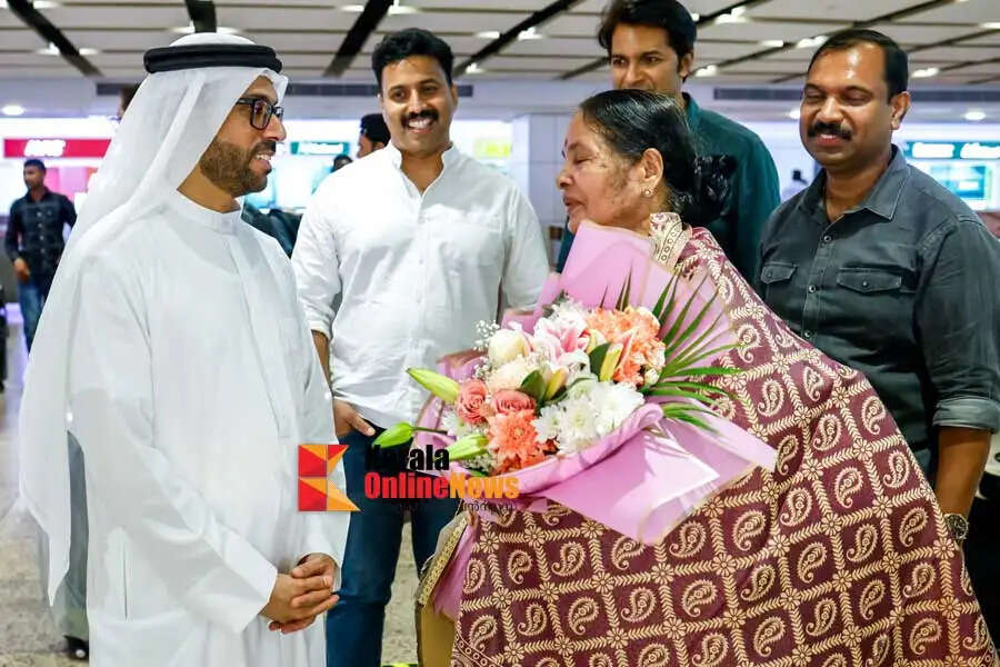 Tribute to the female prowess of Kalaripayattu on foreign soil Padma Shri Meenakshi Amma Gurukkal 