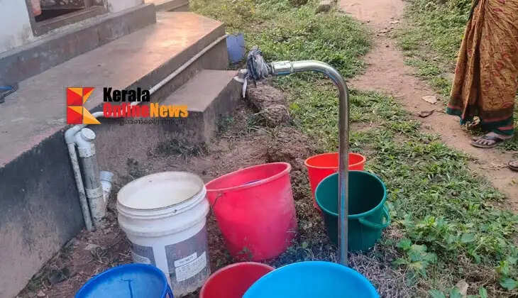 There is no water on either bank of Kannur: People continue to wait with buckets of water