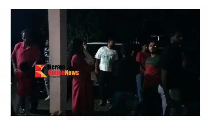 Attack on carol group in Pathanamthitta; Eight people were injured