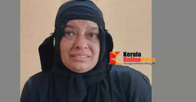 A middle-aged woman was arrested for stealing a gold bangle from a jeweler in Kannur city