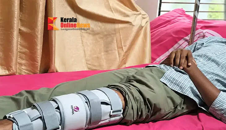 Five junior students beaten up for wearing shoes and keeping shirt buttons unfastened; case registered against 14 Plus Two students in Kasaragod.