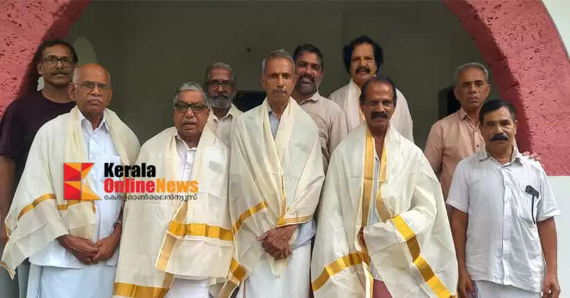 BJP honours leaders 