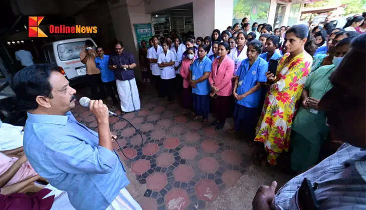 LDF candidate T.I. Madhusudhanan receives a rousing welcome at Payyannur Cooperative Hospital