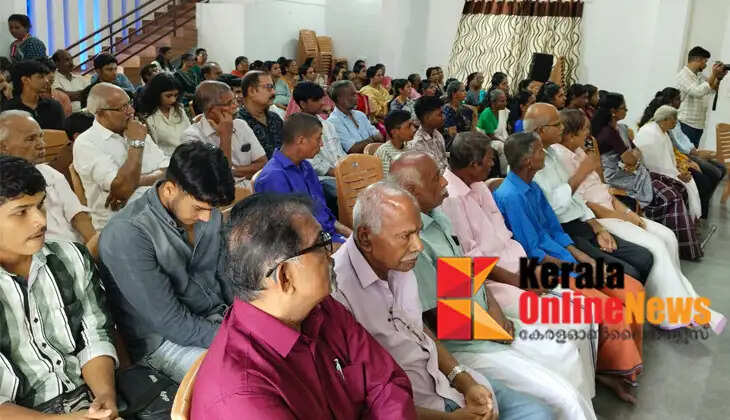 Kerala Padmashaliya Sangham organized an endowment distribution, felicitation ceremony and women's meet under the leadership of Taliparamba branch