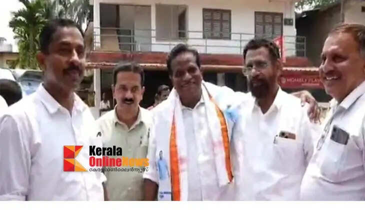 Kallingeel Padmanabhan came out to support the victory of UDF independent candidate TK Govindan.