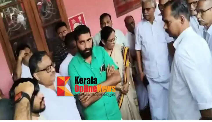 After 30 years, the accused in the C. Sadanandan murder attempt case are sent to jail, CPM leaders and workers bid farewell at the party office