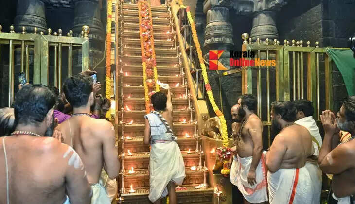 Padi Pooja at the 18th step of the Sannidhanam temple, offering prayers to devotees