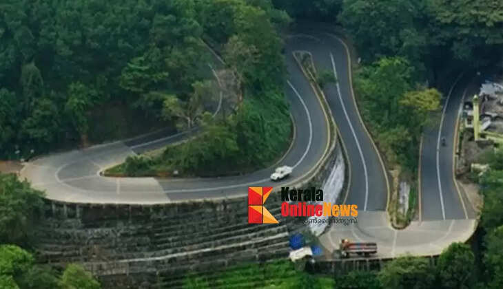 Chief Minister switches on first blast of Kozhikode-Wayanad tunnel