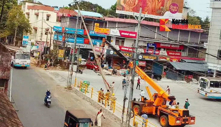 A high mast pillar inside the Nileshwaram Municipality bus stand was damaged by a KSRTC bus.
