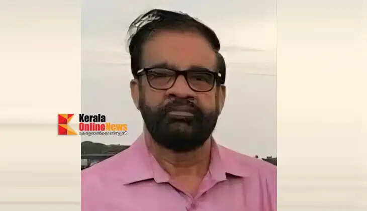 A householder died after falling from the first floor of his house while cleaning a water tank in Pariyarat, Kannur.