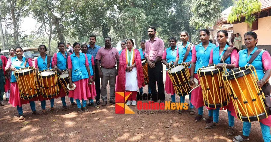 The forest must be cleared, the crises must be resolved; Minister Thulasi's visit to Aralam Farm touched upon