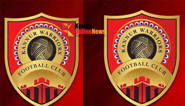 Kannur Warriors with Shopprix Cup for school children