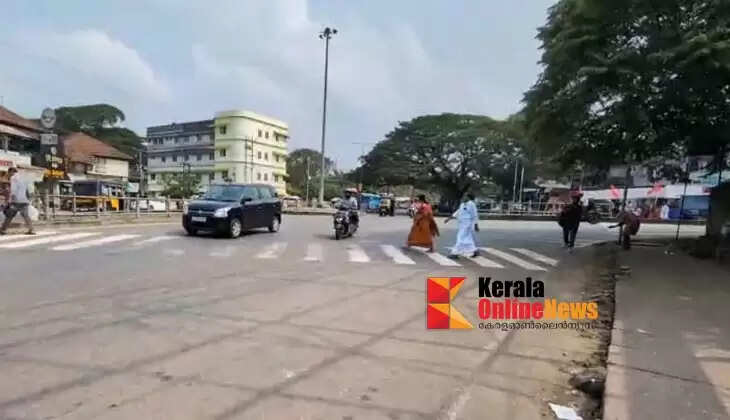 RTO Enforcement Squad conducts lightning inspection at various zebra crossings in Kannur district