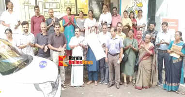 The vehicle of mobile veterinary unit allocated in Thaliparam block was flagged off