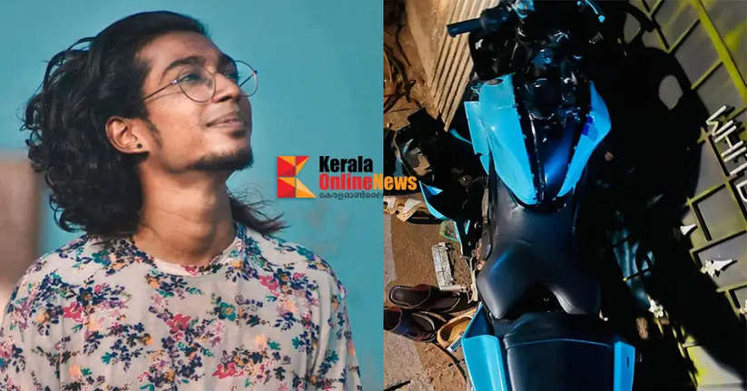 A young man died after his bike crashed into the wall of his house in Puyyangadi